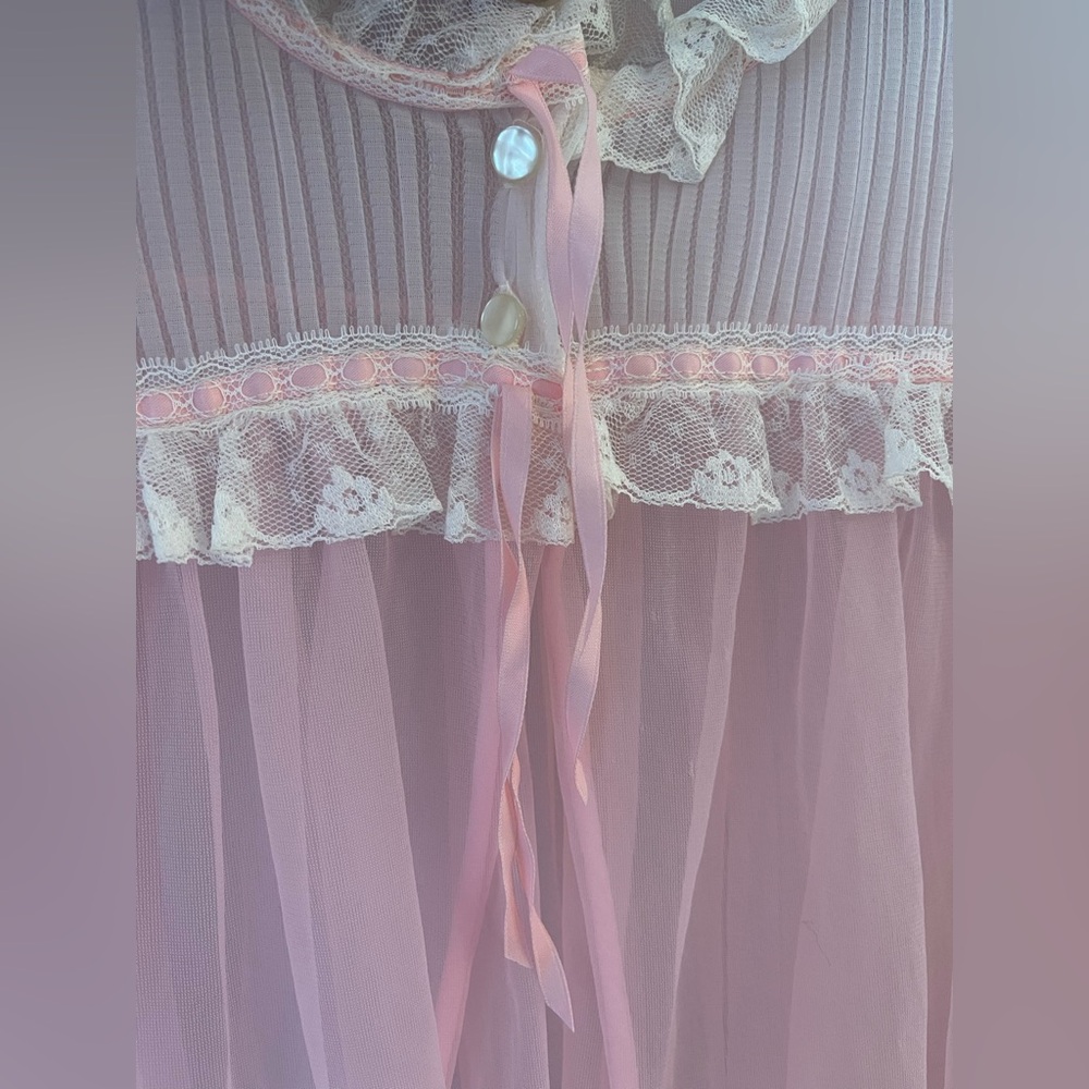 Vintage 60s Sheer Pink Nylon Pajama Nightie Top Peignoir - Picture 10 of 12
